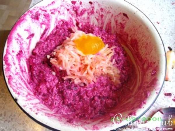 Сырники свекольные (мои два варианта)
