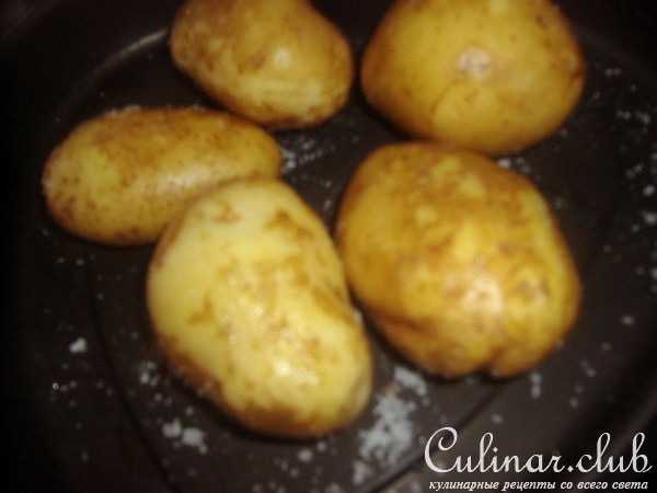 Запечённый картофель с лёгким салатиком!