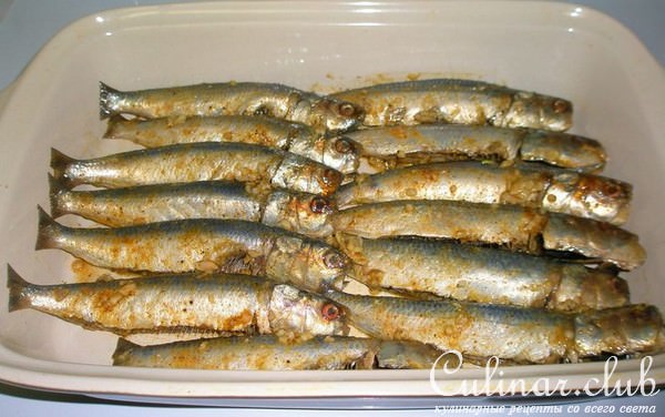 Сардины пряные запечёные в духовке,гарнир овощи-карри