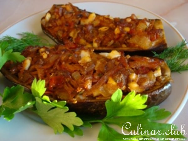 Баклажановые лодочки с морковкой