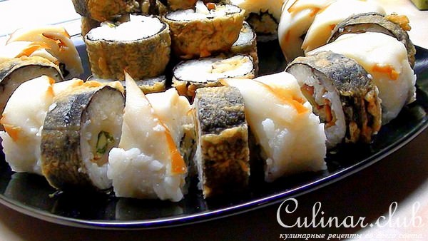 Роллы с копчёным кальмаром.
