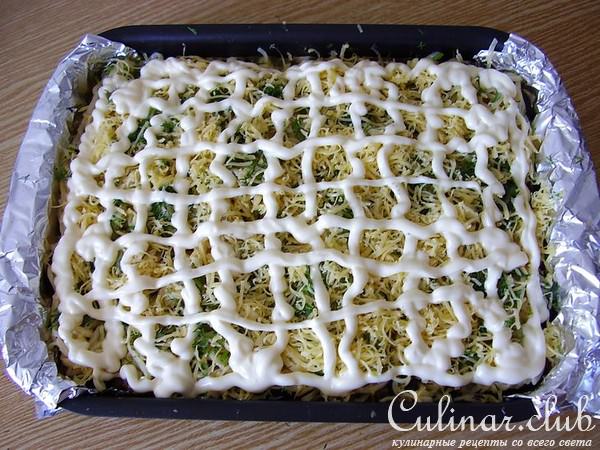 Лапша запеченная с курицей и грибами.