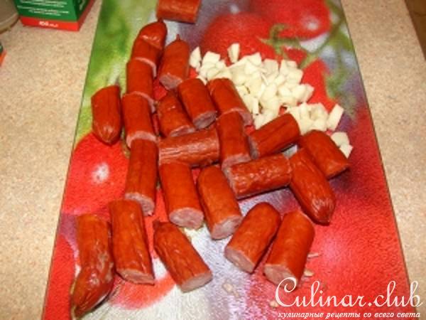 Макарошки с охотничьими колбасками и коньяком