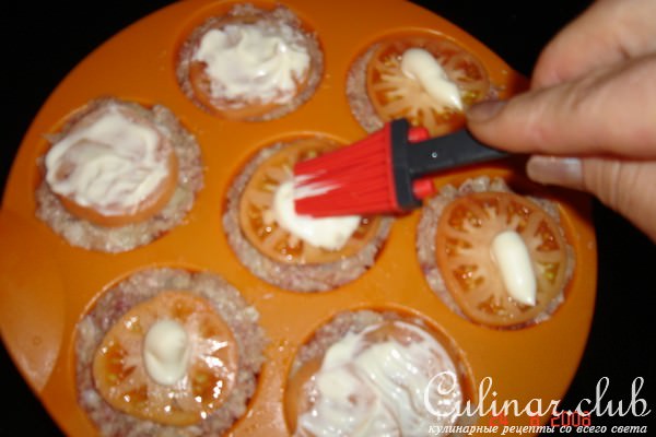 Кексики из фарша с сырной начинкой