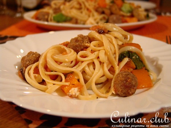 Греческое рагу с мясными шариками к пасте