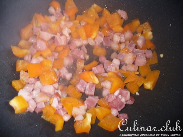 Брюссельская капуста с беконом и фаршем