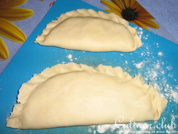 Чебуреки с овощной начинкой