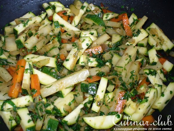 Кольраби тушенная с Цукини и Морковью