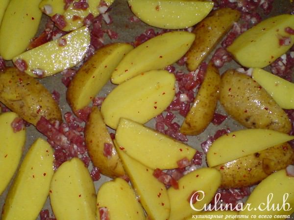 Картофель с беконом и сыром