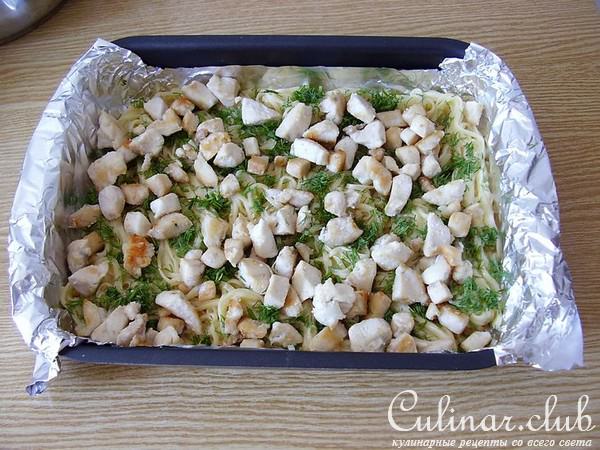 Лапша запеченная с курицей и грибами.