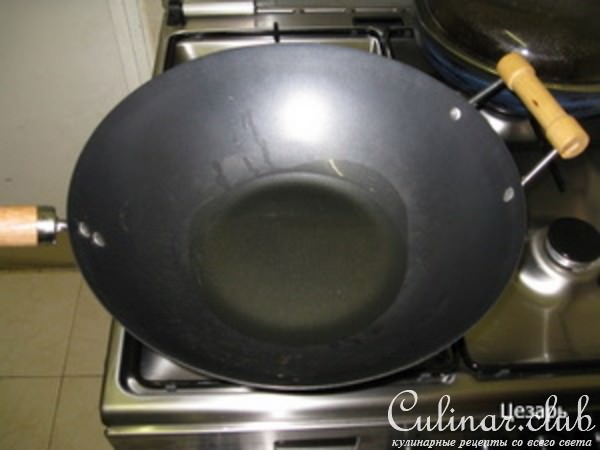 Белые грибы с грудинкой и овощами