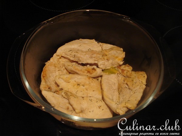 филе куриное с овощами под сметаной с сыром