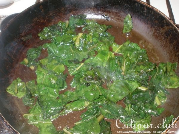 Спагетти с зеленым соусом и кешью