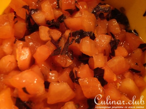 Курица с кускусом и сальсой