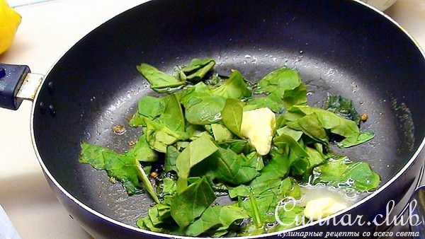 Роллы с копчёным кальмаром.