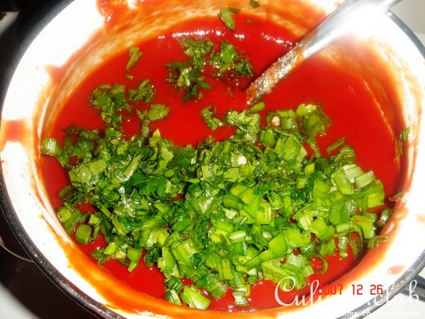 Соус и мясо(отбивные замаринованные в яйце)