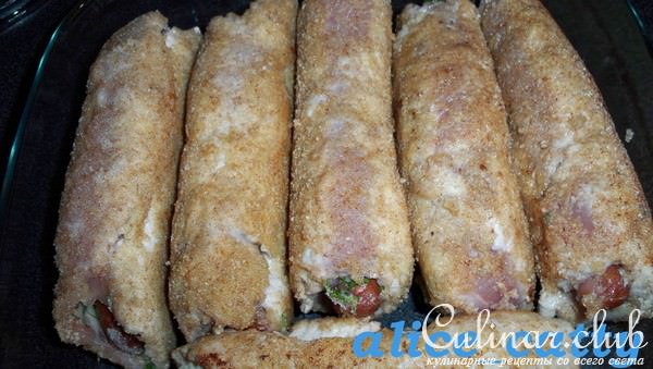 Рулетики из индейки с охотничьей колбаской