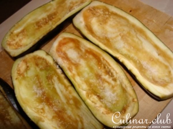 Баклажановые лодочки с морковкой