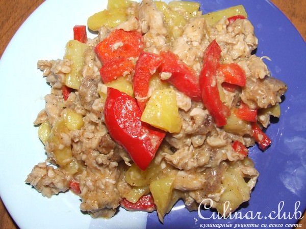 свинина со свежим ананасом и красным перцем