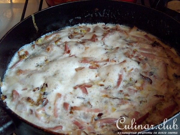 Пенне с брокколи под соусом из порея