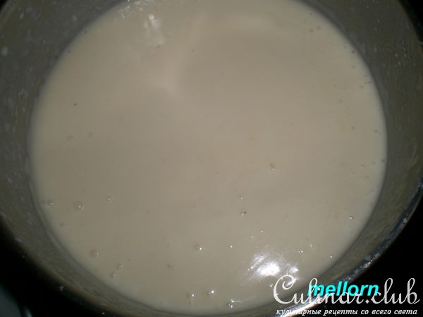 Куриное филе и брюссельская капуста под соусом «Бешамель»