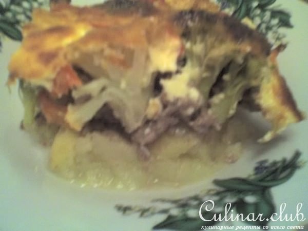 Мясная запеканка с брокколи и цветной капустой