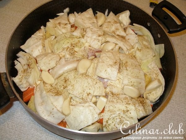 Курица с овощами и фруктами