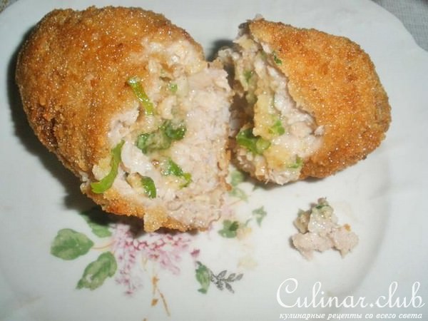 Куриные котлеты со сливочно_ореховой начинкой