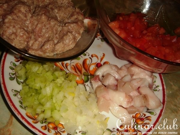 Пенне с мясным соусом и яйцом "Пашот"