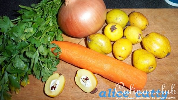 Дичь запеченная с японской айвой и овощами