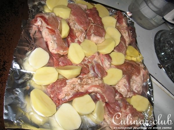 Свиные ребрышки с картошкой