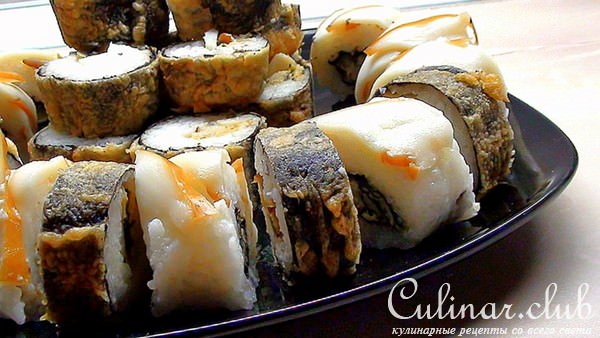 Роллы с копчёным кальмаром.