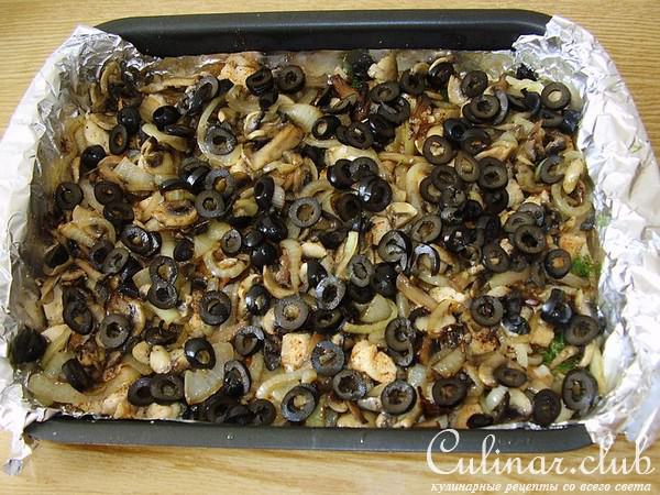 Лапша запеченная с курицей и грибами.