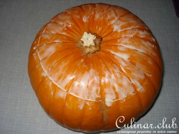Курица ,тушенная в тыкве