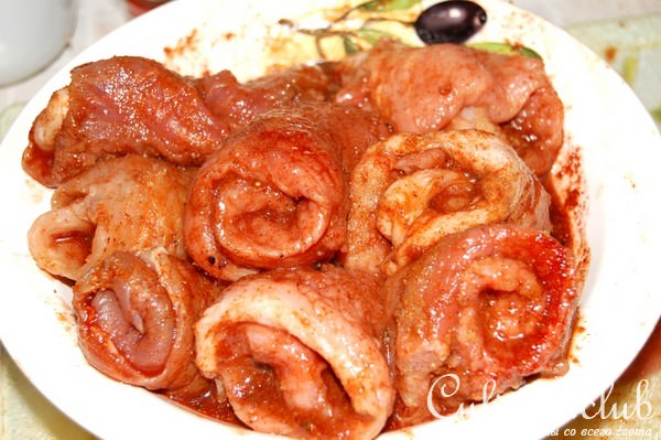 Сладкое мясо с каштанами и черносливом
