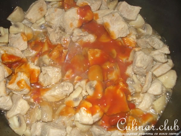 Мясо в сырном соусе