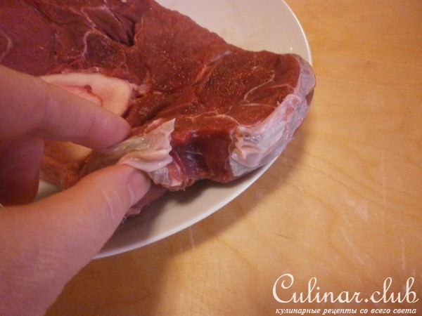 Говяжья голень по - милански ( Ossobuco аlla milanese)
