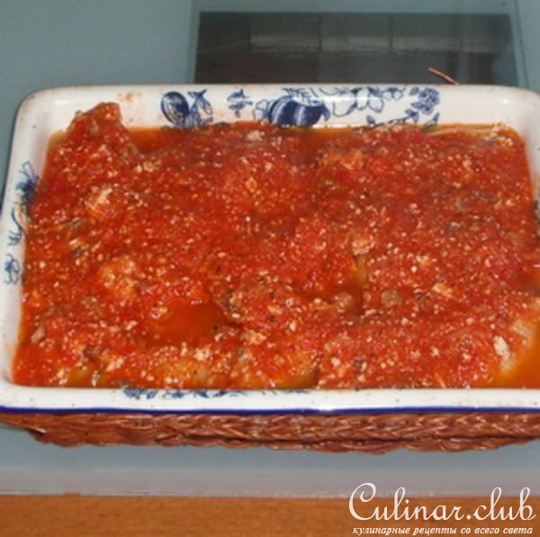 Ракушки фаршированные под томатным соусом