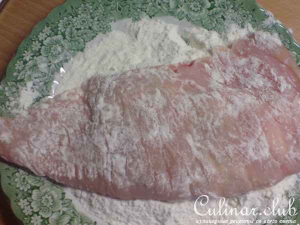 Фаршированые шницели из индейки с творожным сыром и руколой