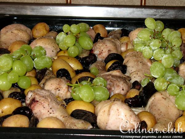 Курица с сухофруктами