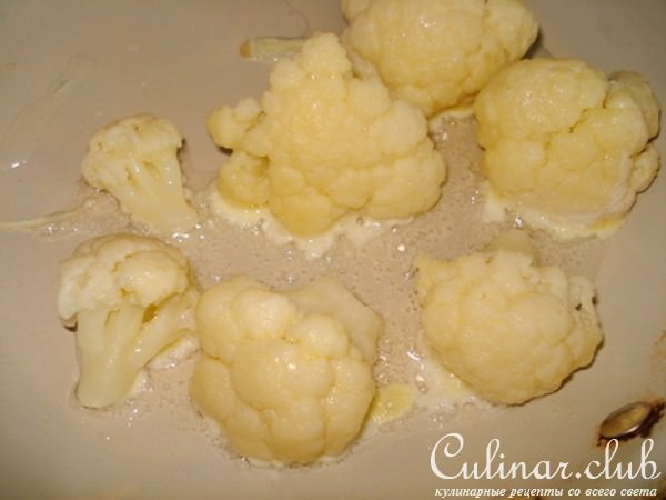 Куриная грудка под соусом из тунца