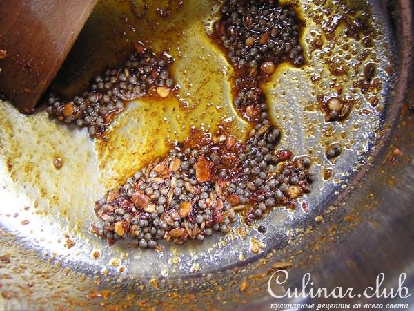 Куриные отбивные в хрустящей панировке с огуречной райтой. Лайт-вариант.
