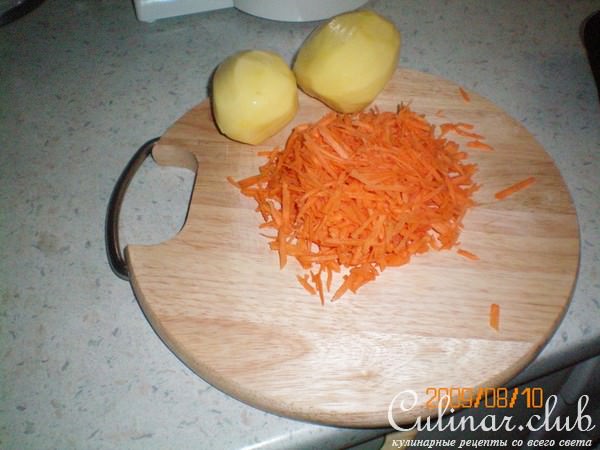 Куринный супчик с домашней лапшой и алычой