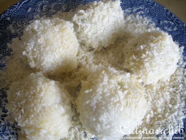 Хрустящие рисовые шарики с лососевой начинкой