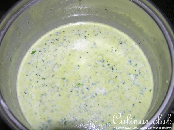 Лосось с соусом из шпината