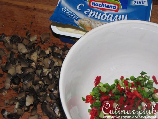 Судак запечённый с сыром и грибами.