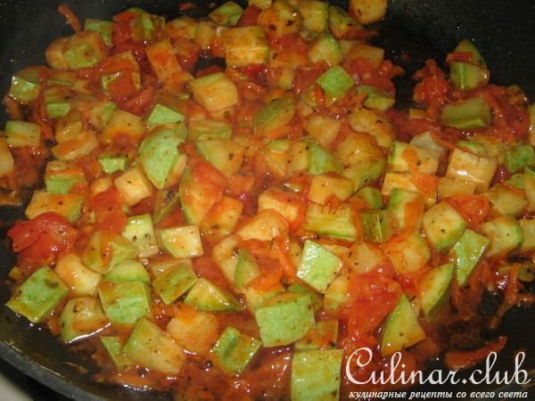 Рыба запеченная с кабачками.