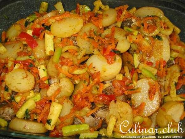 Рыбка в духовке с обжаренными овощами