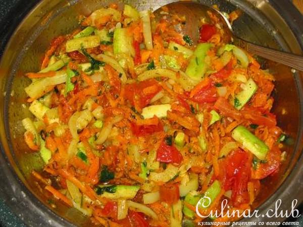 Рыбка в духовке с обжаренными овощами