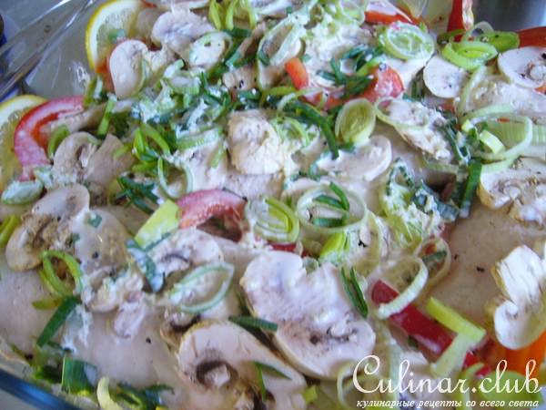 Рыба тушеная с овощами и грибами